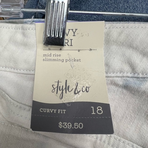 Style & co capri jeans - Picture 3 of 3